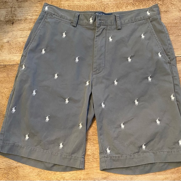 Polo by Ralph Lauren‎ Men’s Size 31 Gray W/ White Ponies Prospect Short Chinos - Picture 1 of 11